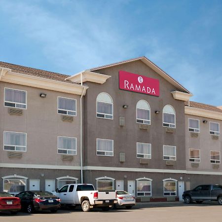 Ramada By Wyndham Weyburn Hotel Ngoại thất bức ảnh