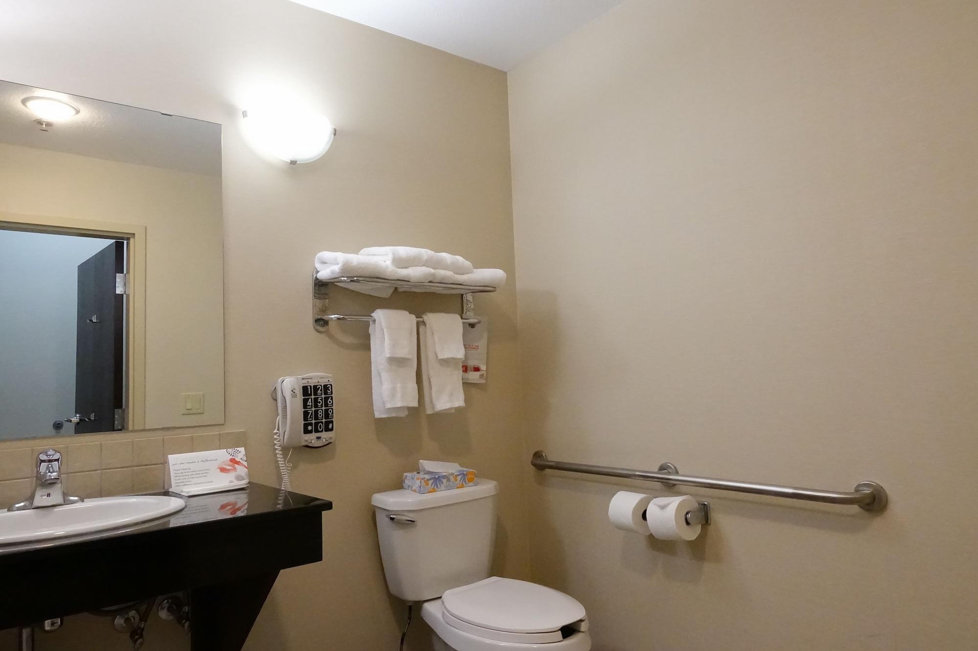 Ramada By Wyndham Weyburn Hotel Ngoại thất bức ảnh